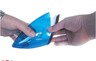 車載吸塵器 干濕兩用、帶鴨嘴設(shè)計的汽車清潔利器